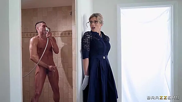 Velká Prsa Milf, Velká Prdel Velké Prsa Blondýna, Velká Prsa Obrovsky Penis, Černovláska Chlupatá
