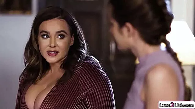 Teen Busty Në Hd, Cicemadhet, Fetish Me Kemb, Vajza Qe E Kan Per Her Te Pare, Lepirje Gjoksi