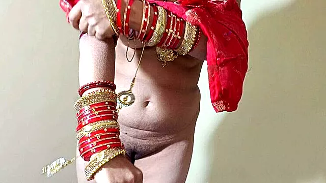 Indian Village Bhabhi Lalita Singh Takes Brother-in-Law's Shishiyan in First-Time Anal Sex
