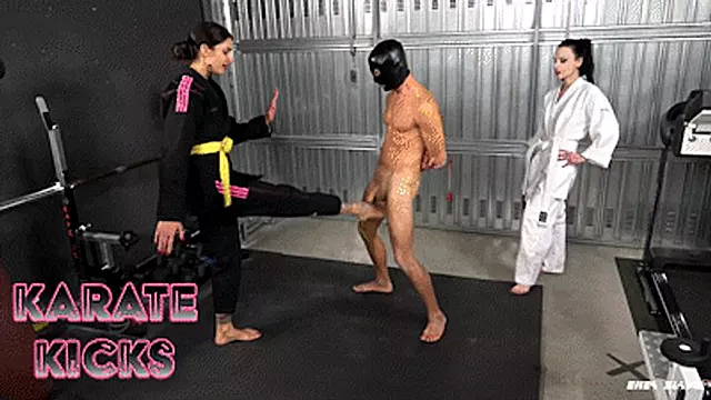 Fuss Sklave, Fuß Domina, Female Domina, Frauen Füße, Füße, Von Damen Sklave, Kick The Sklave, Iden Versio