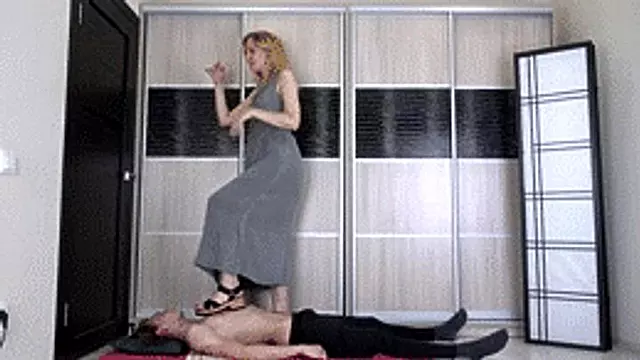 Sandale Picioare, Picioare, Trampling Pe Tocuri