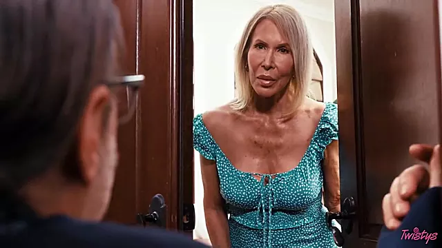 Lesben Milf Grosse Titten, Lesben Mit Riesigen Natürlichen Titten, Reife Big, Reife Lesbe Großer Busen