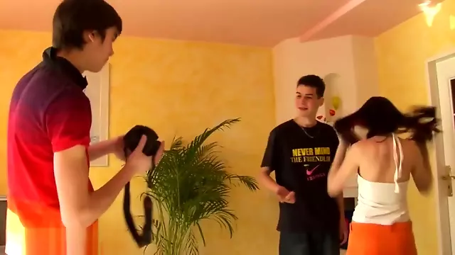 Genç Biseksüeller, Genç Trans Porno, Genç Erkek