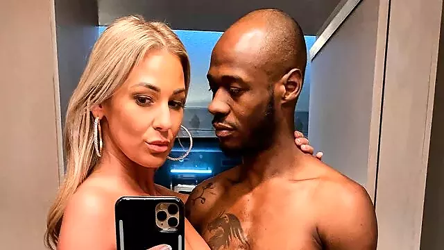 Ayaqlar, Got Gozel Qiz Calansik, Seksi Ayaqlar, Sarışın Gözel, Ana Bala Seksi Videosu, Kamil Calansik