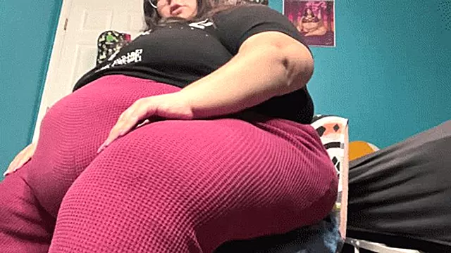 Ssbbw Crushing