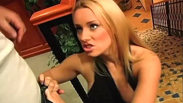 Blonda Pula Mare, Blonde Suge Pula, Lins Blonde, Muie Adanca In Gat, Muie Pana In Gat, Pule Adanc In Gat