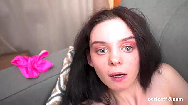 Pure Kitti mesmerizes with solo charm in a playful tease