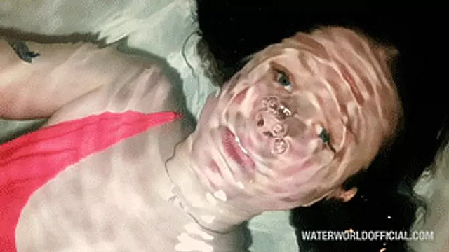 Slowmotion Bubble Blowing and Wet Hair