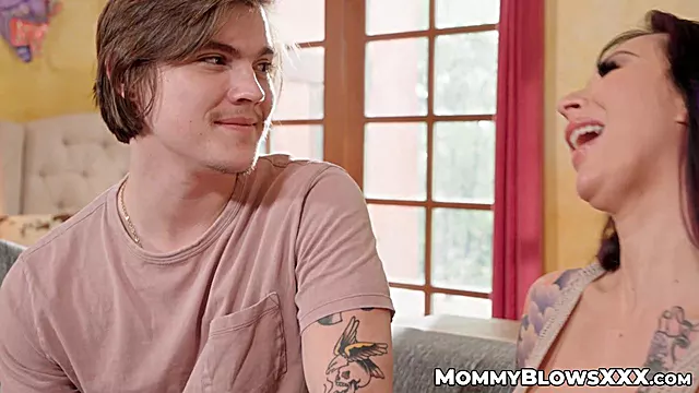 Honění Velký Prsa, Prsaté Zrzky, Výstřik A Prsa, Vystriky Mezi Kozy, Vystrik Na Milfku, Honění Drsný