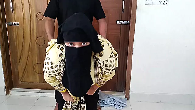 دسی هندی, عمه هند, سکس با عمه میانسال, هندی دونفره, دوجنسه بالغ, گاییدن کون زن هندی, چهر نفره هندی