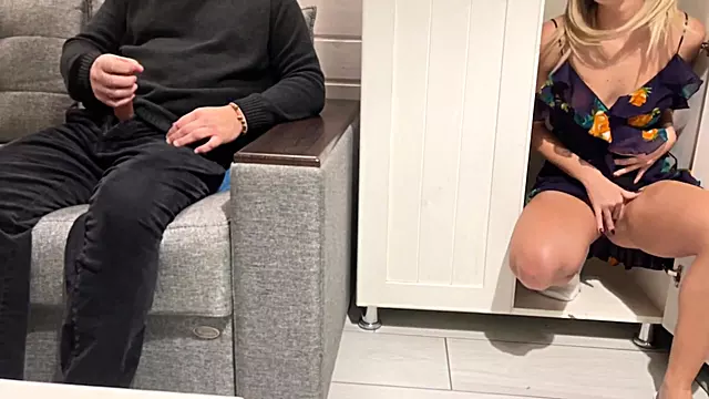 Transsbestice Velikim Kurcom, Plavusa Pusi Kurac, Maceha Me Uhvatila U Drkanju, Ekstremni Penis