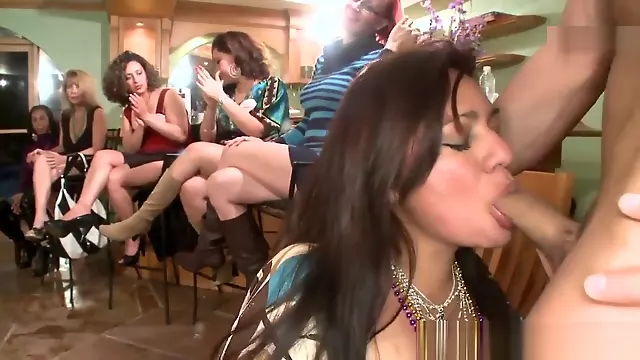 Amatör Blowjob, Amatör Grup, Azgın Amatör, Grup Sakso, Grup Cfnm, Sakso
