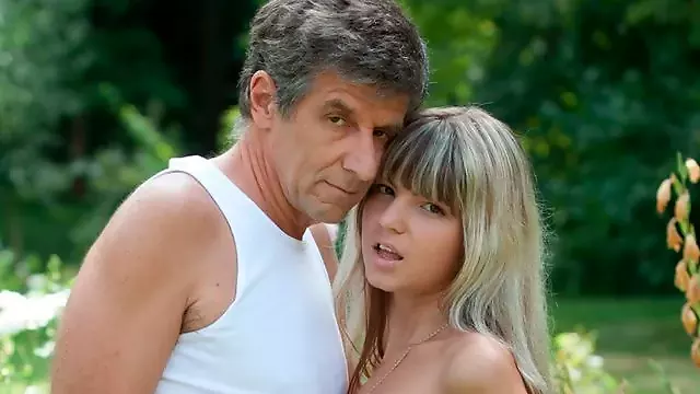 Slaag Anal, Engel Tiener, Blond Outdoor Anal, Blond Teen, Lang Haar, Lang Aftrekken, Lange Benen