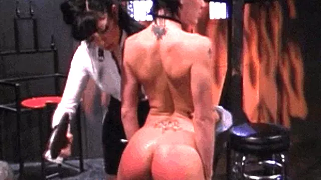 Dominating Her Naughty Ass to Bright Red (WMV SD)