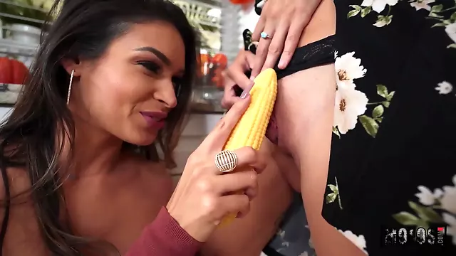 Lizani Zblizka Lesby, Krasne Brunetky, Sexy Pradilko, Lesby Lízání Kundy, Kundi Stava, Lesby Porno V Kuchyni