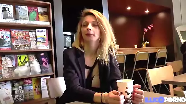 Isot Tissit Amatööri, Isot Tissit Blondi, Brunetti Isot Tissit, Teini Isot Tissit, Teini Blondi