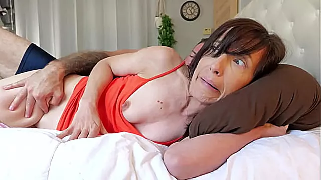 Amatoriale, Video Amatoriali Moglie Piena Di Sperma, Mega Crampie In Figa, Moglie Sborrata Dentro