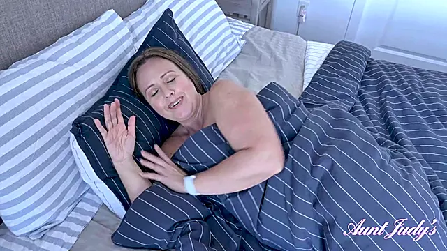 Matanda Malibog B Bata Videos, Brown Buhok, Milfs Ng, Babaeng Na Solo, Babae Sa Babae, Matanda