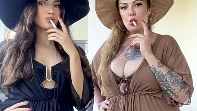 खुबसुरत बालों वाली, हॉट वालियां, सौतेली माँ, घर मां, पकडे उतार, से Video Xxxx Hot Mom, सुन्दर