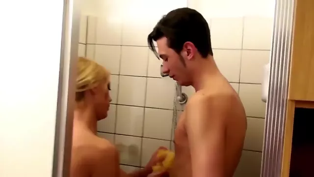 Milf Duze Cycki, Pod Prysznicem Blonde, Bisex, Milf I Son, Ostre Blonde, Duze Cycki Ostry Seks