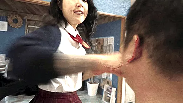 Dominație Feminina, Femdom Femeia Domina, Dominatie Feminina, Palme Pestte Fata, Femei Batute La Fund