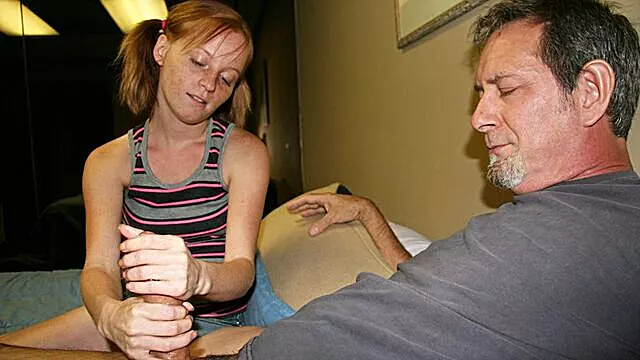 Yekə Göt Yekə Döş, Çalmağ Qılı, Kısa Saç, Skiny Handjob, Genç Mastürbasyon, Döş Göt, Daşşak Yalamak