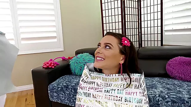Gets Her Tight Anus Gaped After Giving Head With Mark Wood And Lana Rhoades