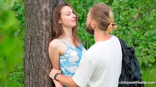 Tette Carina, Orale, All Aria Aperta, Sega Con Le Tette, Bella Mora Si Fa Scopa, Gambe Lunghe