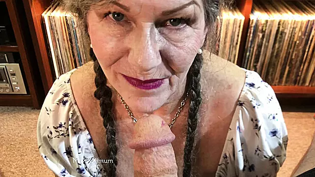 Amateur Oma, Amateure Reife Gesichtsbesamung, Milf Amateur Fickt, Amateur Rollenspiel, Blowjob Mit Schlucken