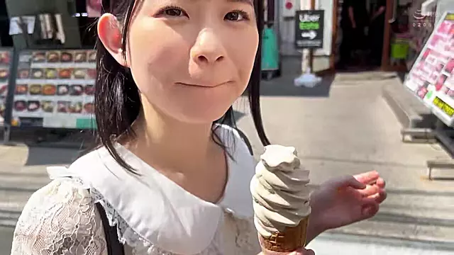 Aziski Japanski, Starije Azijke