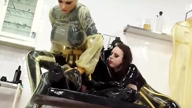 Disco Pissing, Fetish Pipì, Legati Feticcio, Lattice Video Hard, Sadomaso