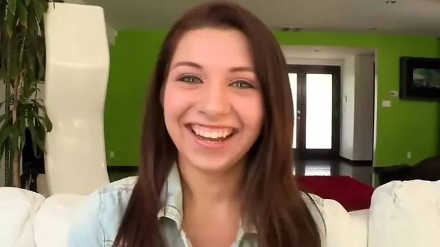 REALITY KINGS - Teen cockloving amateur receives her facial