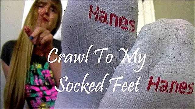 CRAWL TO SWEATY SOCKED FEET wmv