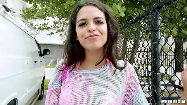 Revealing Vienna - Vienna Black wants to do dirty things for quick cash
