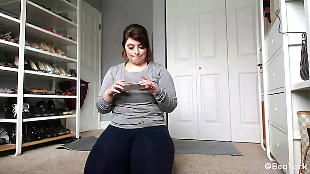 Amatör Esmer, Sisman Amator, Büyük Memeli Esmer, Şişman Esmer, Şişman Büyük Memeli, Büyük Meme Yoga