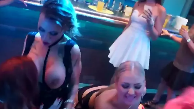 Vú To Đẹp Tóc Vàng, Tóc Vàng Thủ Dâm, Vú, Nhóm Orgy, Đồng Tính Nữ Thủ Dâm, Lesbian Tóc Đỏ, Milf Nóng Bỏng