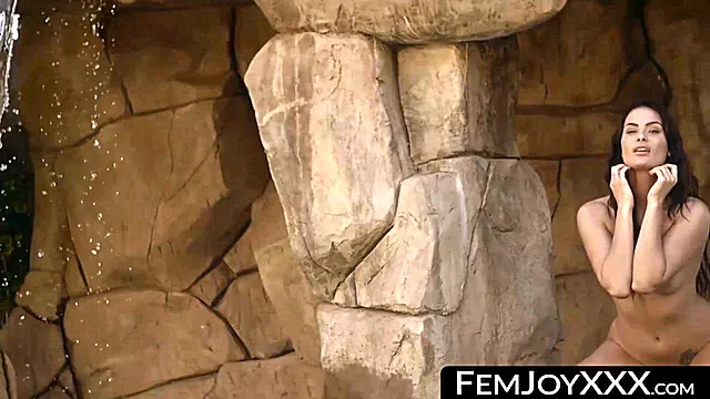 Babe Solo Conas, Morenas Gostosas, Gata Morena, Morena Peito, Novinha Sensualzamdo, Ao Ar Livre Peituda