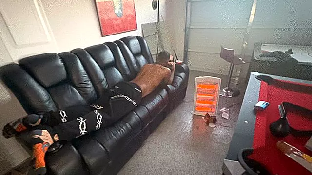anyoing bro farts on my couch black men farting