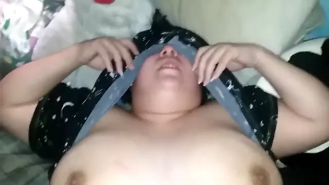 Shy Chubby Melissa Cums On Her Dildo