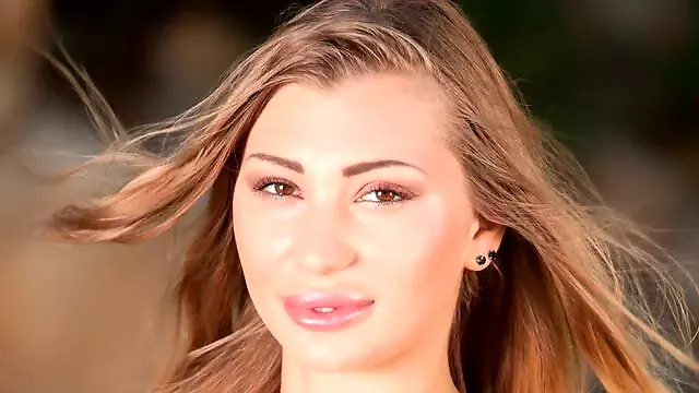 Mega Dlouhi Penis, Velke Prsa Dlouhe Filmy, Blondyny, Výstřik A Prsa, Nechtěla, Mezi Kozy, Stále Si Kočička Prdeli