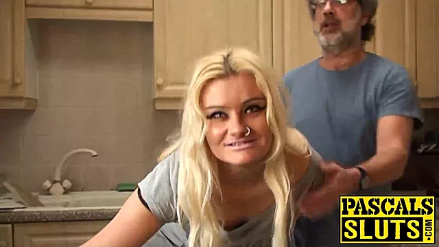 Blondine Stor Pik, Rough Stor Pik, Blondine, Hardcore Blondiner, Tattoveret Blondine, Hårdhændet