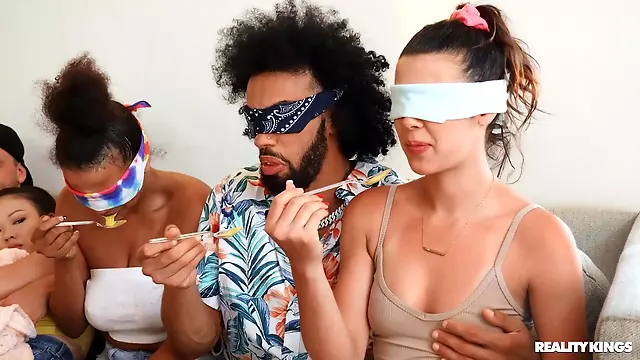 Vagina Hitam Vs Kontol Gede, Bokong Besar Sekali Orang Latin, Jilat Memek Besar, Kasar Payudara Besar