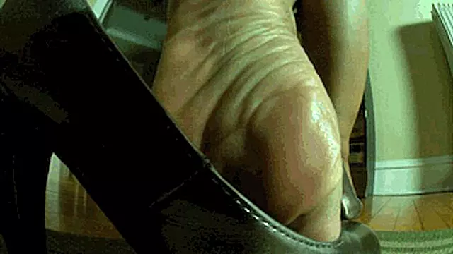 Pernas Cruzadas, Pes E Chule, Podolatria, Pés, Pezinhos Bbw, Feitiche Por Pés De Velhos, Fetiche Por Pernas