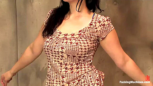 Nena Aficionada, Morena Amateur, Maquinas Con Amateurs, Solitario Amateur, Morenas, Morena Solo Masturbacion