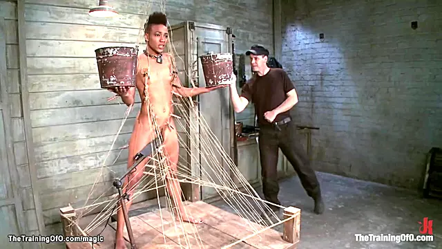 Rollenspiele, Bdsm Peitsche, Knechtschaft Interracial, Milf Gefesselt, Toys Gefesselt, Brünette Interracial