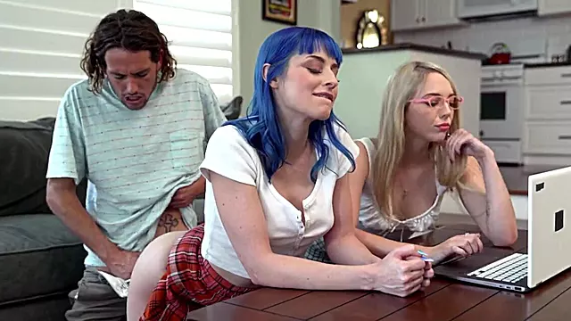 Tetek Keras, Hisap Tetek, Hardcore Hisap Tetek, Threesome, Orgasma Teen, Strong Orgasme, Panjut