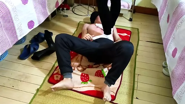 Asijské Chodidla, Amater Femdom, Fetis Nohy, Chodidla, Uctivani Nohou, Čekský Femdom, Amatérské Feet