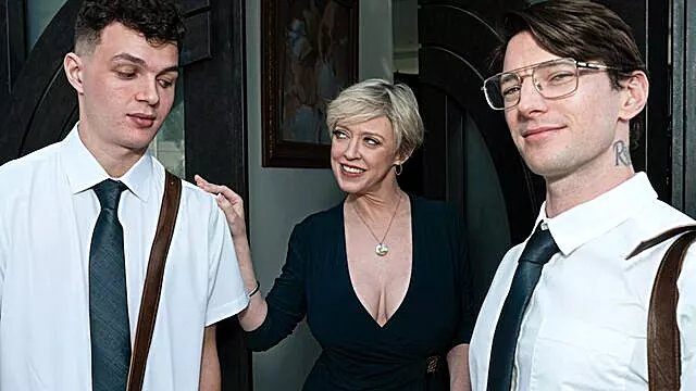 Aristocratic Dee's oral movie