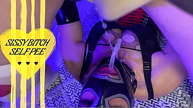 ฝักบัว, เย็ดก้นจนน้ําแตก, เย็ดอาบน้ํา, สายส่องรูตูด, น้ําแตกใส่ปาก, Cumshot ในปากของเธอ, เครื่องรางนั่งฉี่