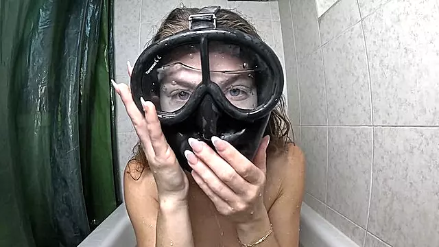 Above Water Goggle Fill and Swap with Nathalia